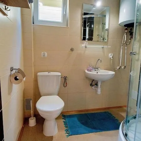 Comfortable Homes With A Pool