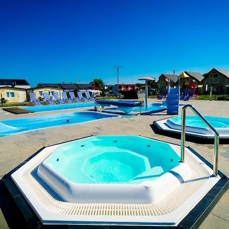 Comfortable Homes With A Pool Vakantiehuis *