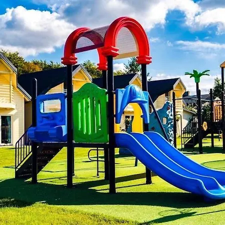 Comfortable Homes With A Pool * Ustronie Morskie