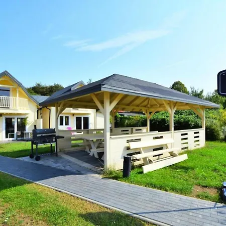 Comfortable Homes With A Pool Ustronie Morskie