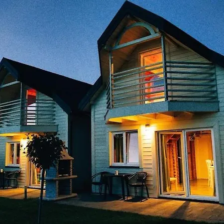 Comfortable Homes With A Pool