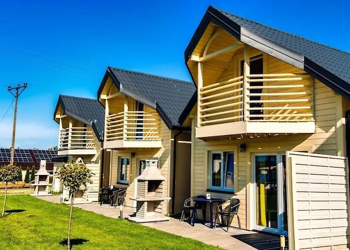 Comfortable Homes With A Pool * 尤斯托尼莫斯基