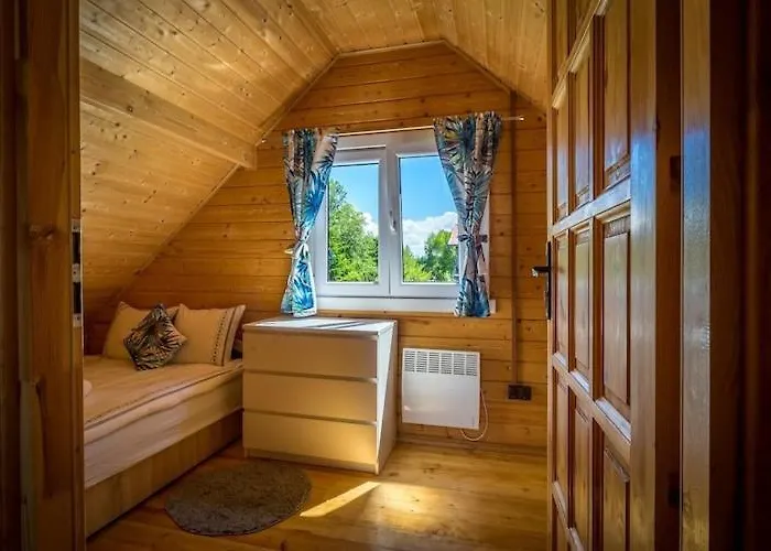 Comfortable Homes With A Pool