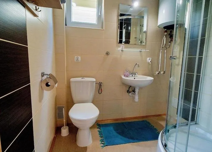 Comfortable Homes With A Pool