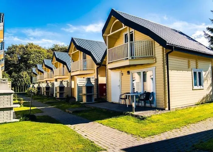 度假居 Comfortable Homes With A Pool