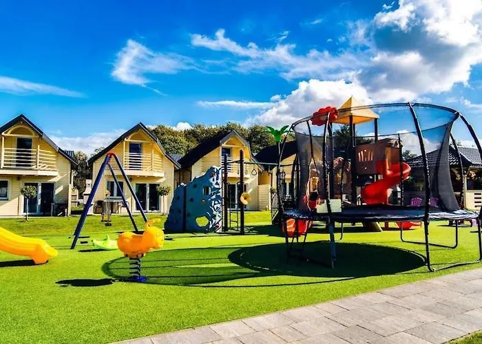 Comfortable Homes With A Pool 尤斯托尼莫斯基
