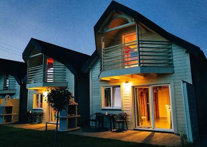 Comfortable Homes With A Pool